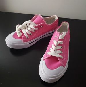 NWOB Roebuck & Co Pink Girls Sneakers